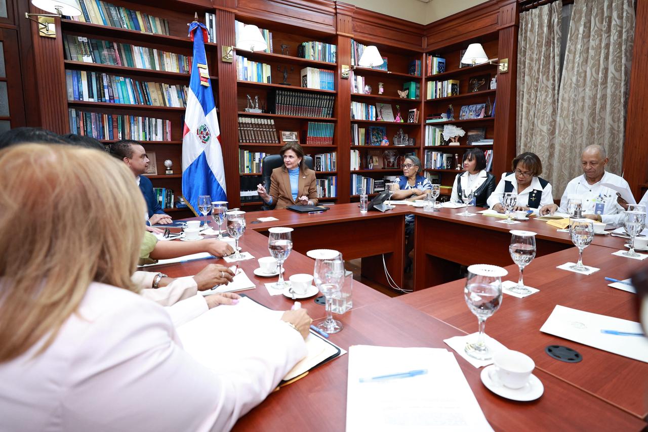 Gabinete de Salud se reúne con gremios de enfermería para conocer demandas del sector