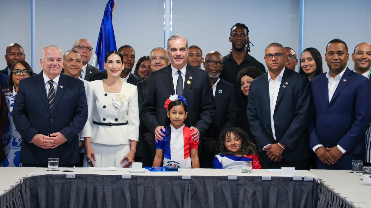 Presidente Abinader se reúne con dominicanos en Chile