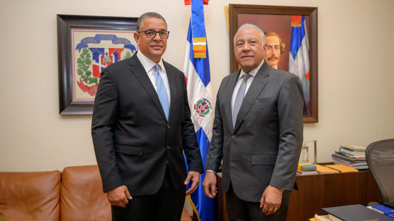 El gobierno juramenta a Carlos Alessandry Roa Howley como director ejecutivo para el Plan San Juan