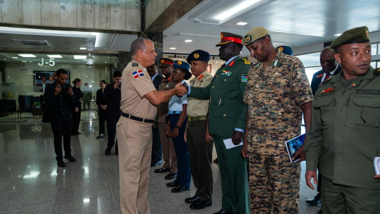 Ministerio de Defensa fortalece lazos internacionales con delegación de Kenia